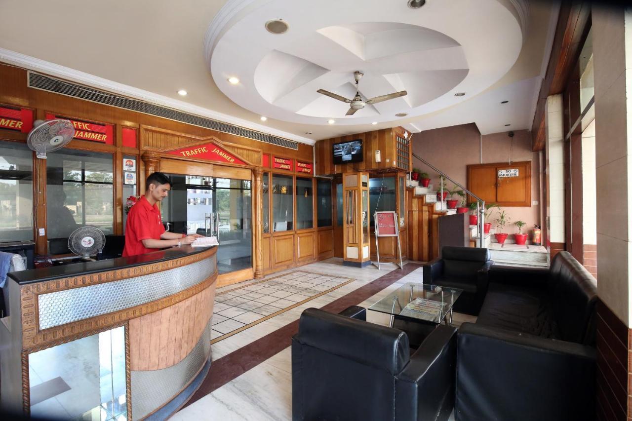 Capital O 10990 Hotel Gobind Regency Zirakpur Exteriér fotografie
