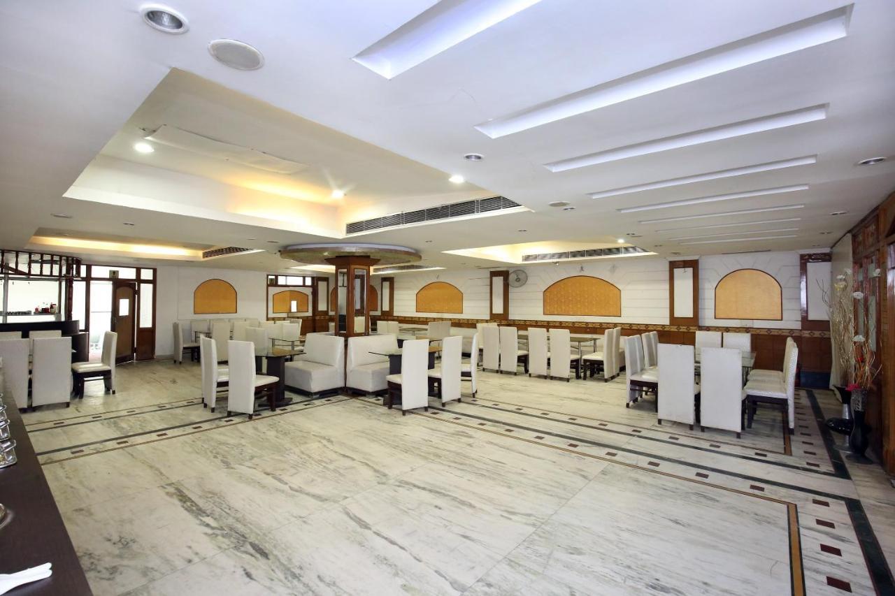 Capital O 10990 Hotel Gobind Regency Zirakpur Exteriér fotografie